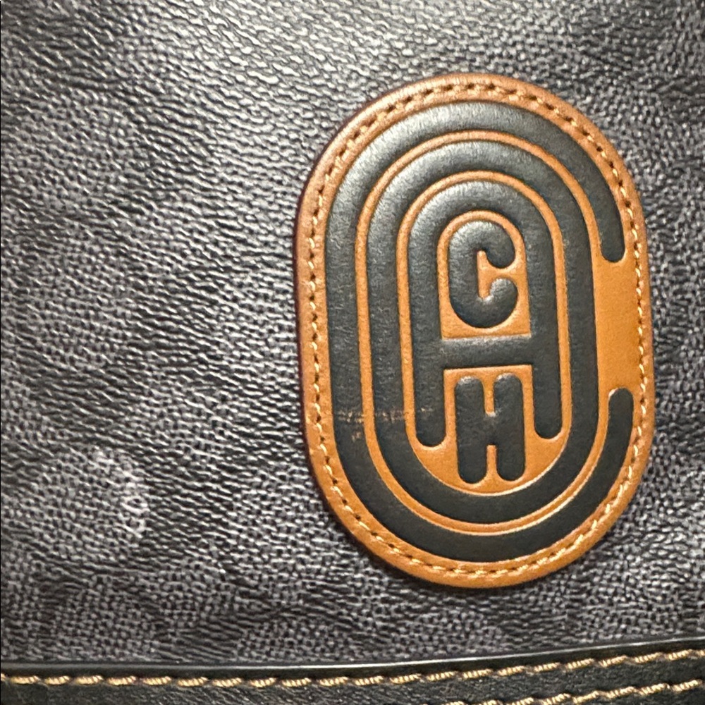 Coach Rivington Backpack In Signature Canvas With Coach Patch - Picture 5 of 16